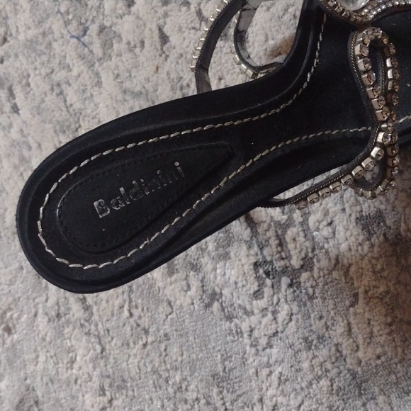 Heels Shoes - Picture 5 of 5